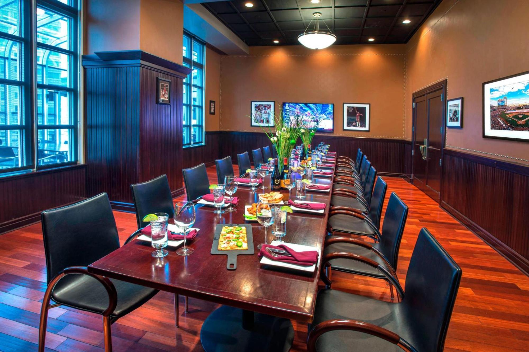 Marriott Philadelphia West Hotel West Conshohocken Restaurant photo